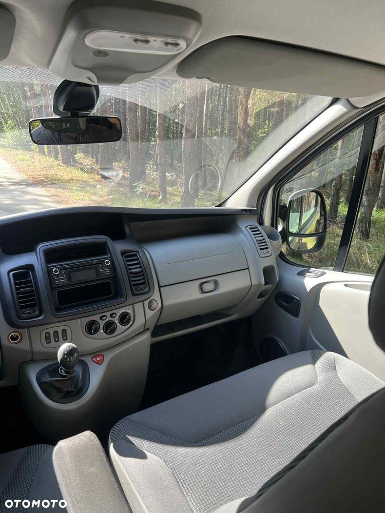 Opel Vivaro - 11