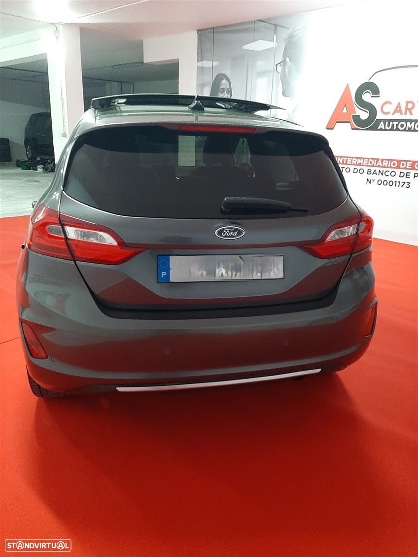 Ford Fiesta 1.5 TDCi Vignale - 32