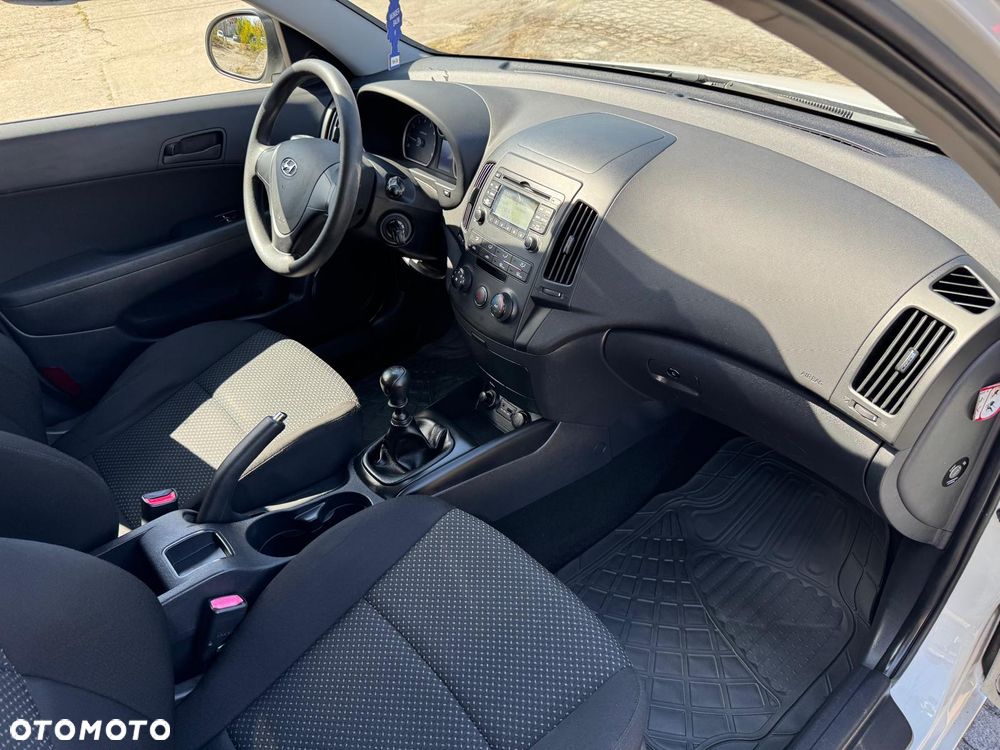 Hyundai i30 i30cw 1.4 Edition Plus - 13
