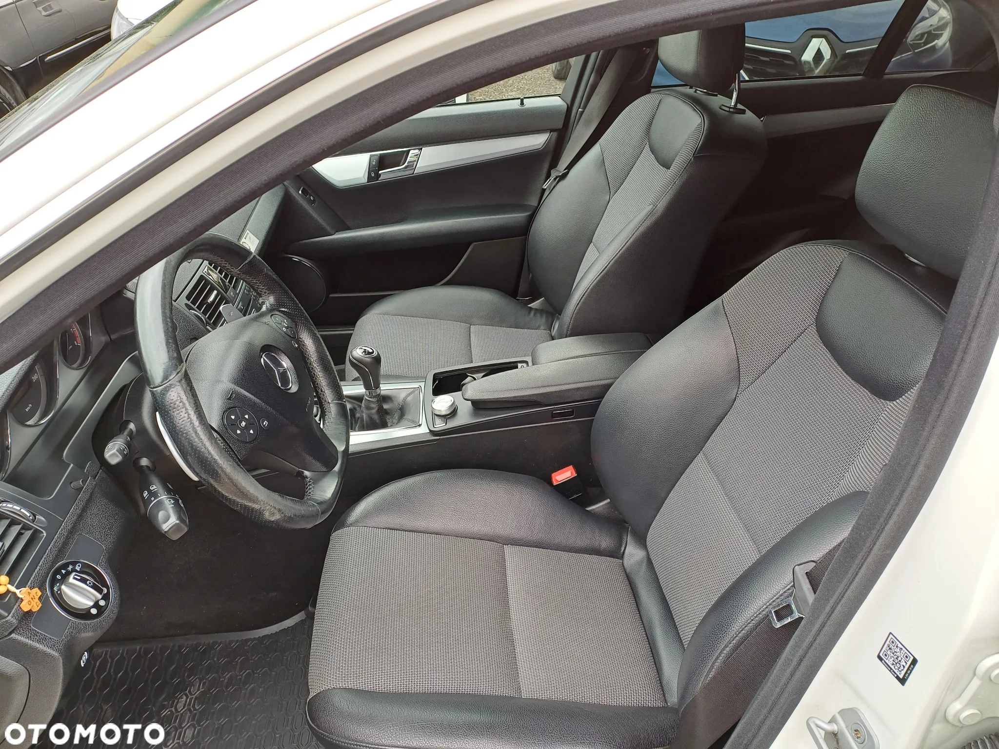 Mercedes-Benz Klasa C 230 Avantgarde - 14