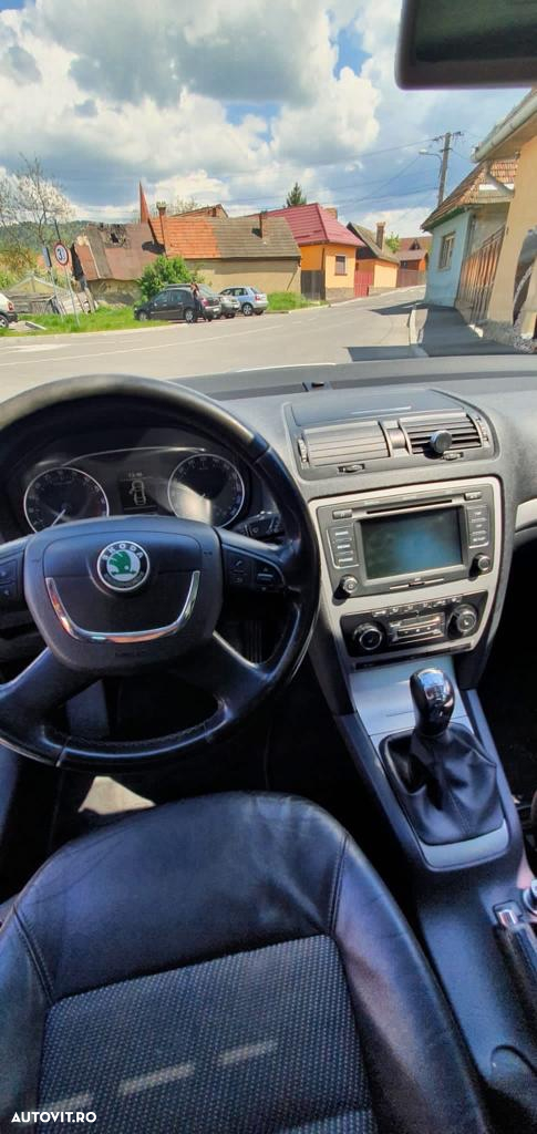 Skoda Octavia 2.0 TDI Ambiente - 12