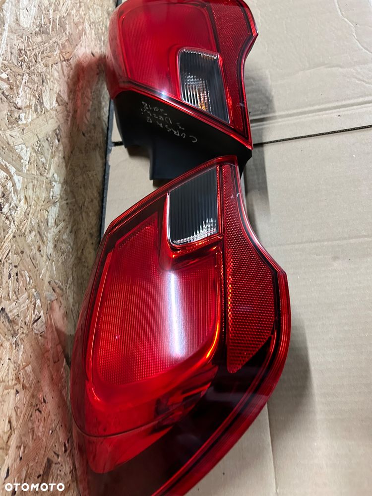 Opel corsa E lampa prawy tył lewy tył 3 drzwi europa 39068624 39068625 - 2