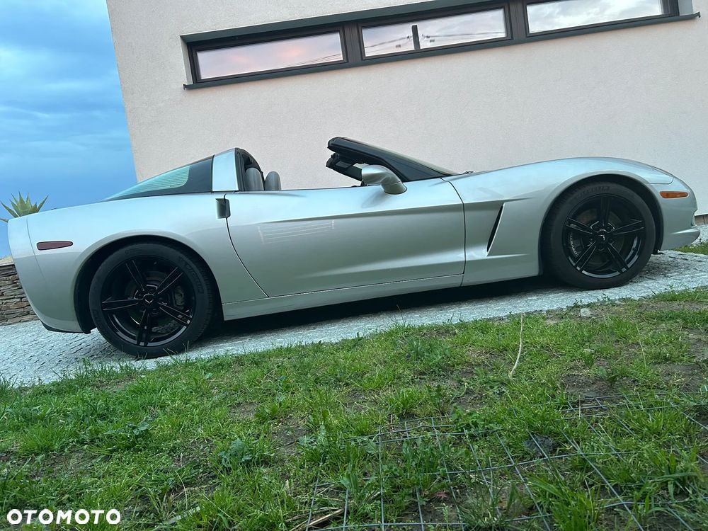 Chevrolet Corvette - 12