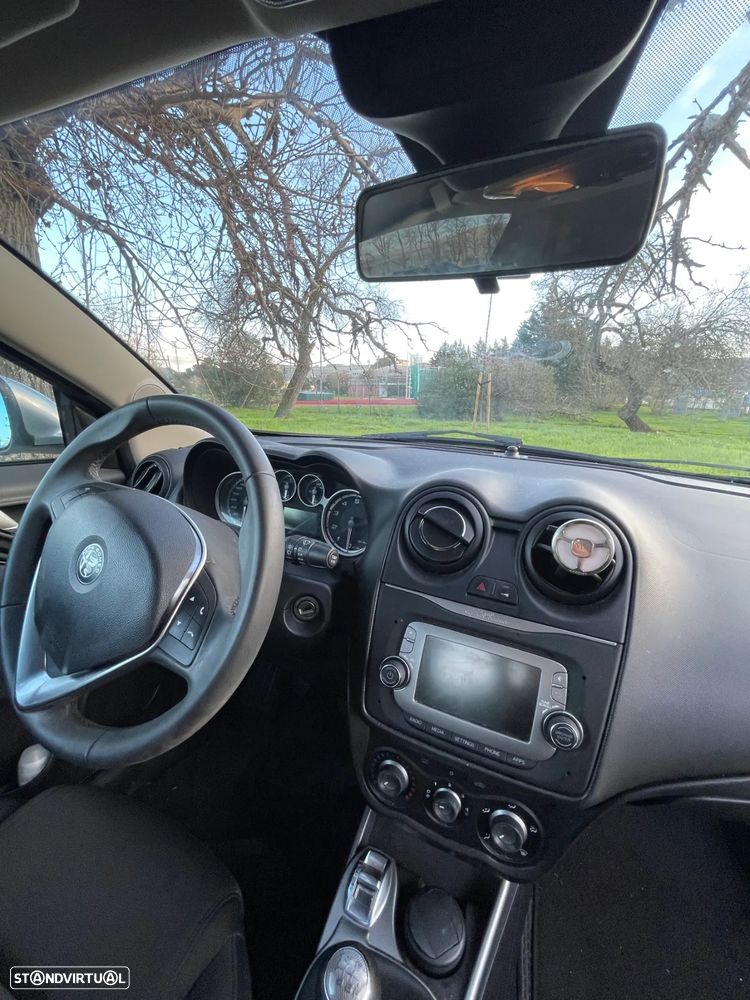 Alfa Romeo MiTo 0.9 T TwinAir Urban - 9