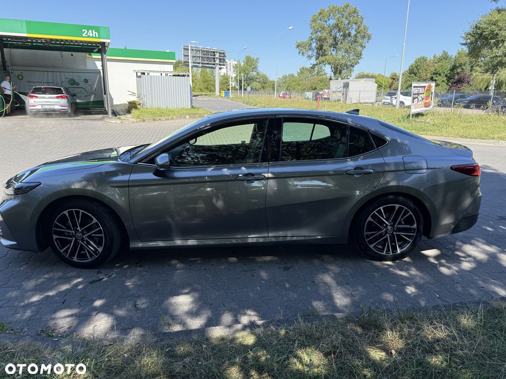 Toyota Camry - 3