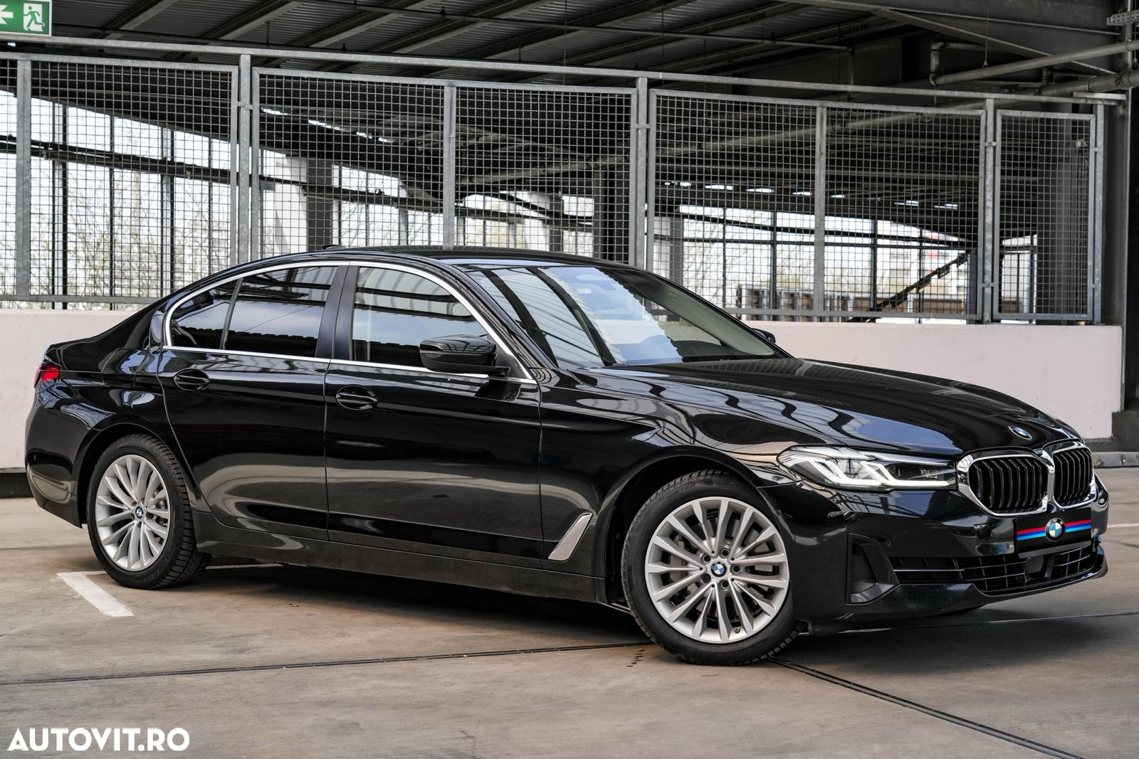 BMW Seria 5 530e xDrive AT PHEV - 24