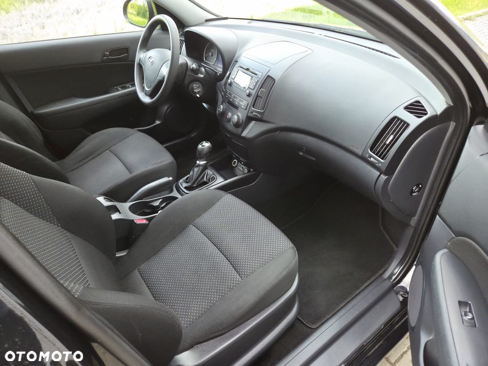 Hyundai i30 1.4 FIFA WM Edition - 18