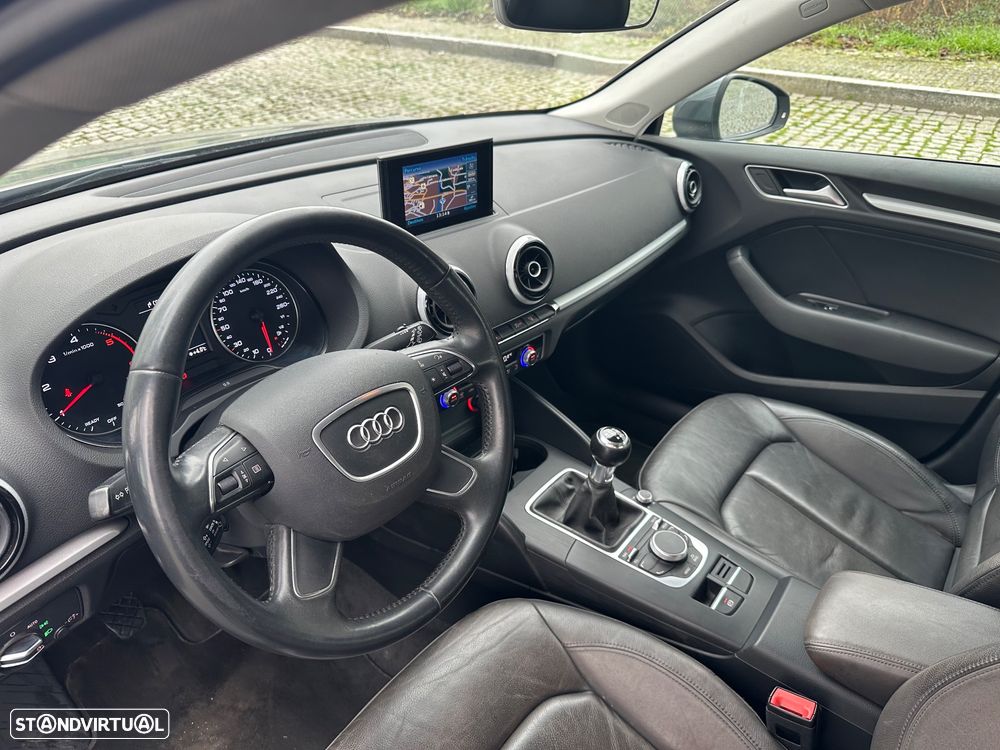 Audi A3 Sportback 1.6 TDI ultra Attraction - 11