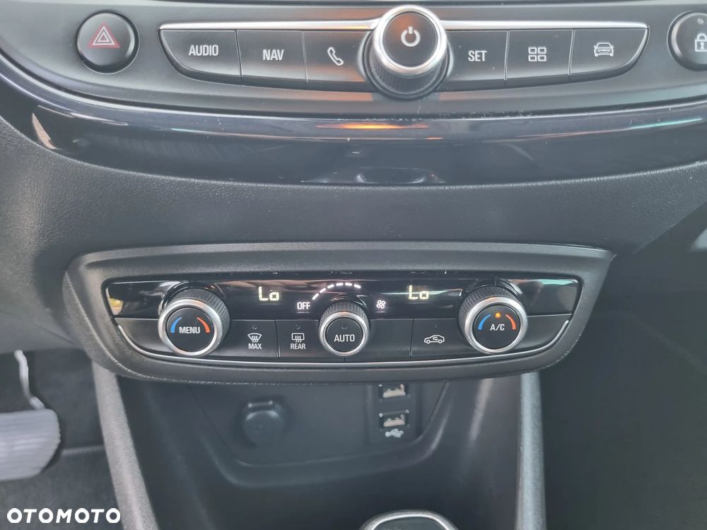 Opel Crossland X - 17