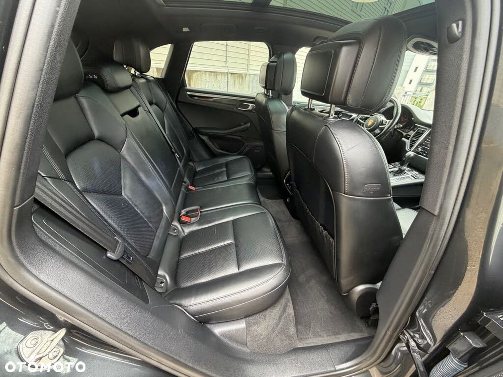 Porsche Macan Standard - 12