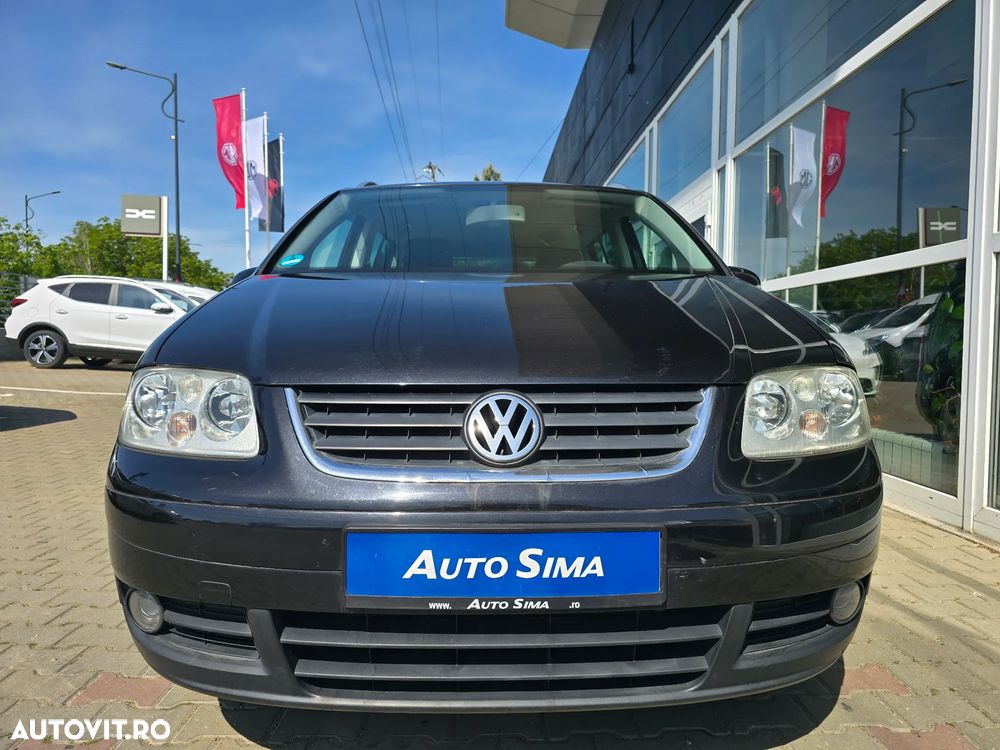 Volkswagen Touran 2.0 TDI DPF DSG Comfortline - 4