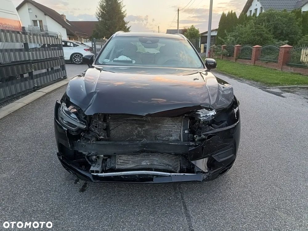 Volvo XC 60 T5 AWD Momentum Pro - 6