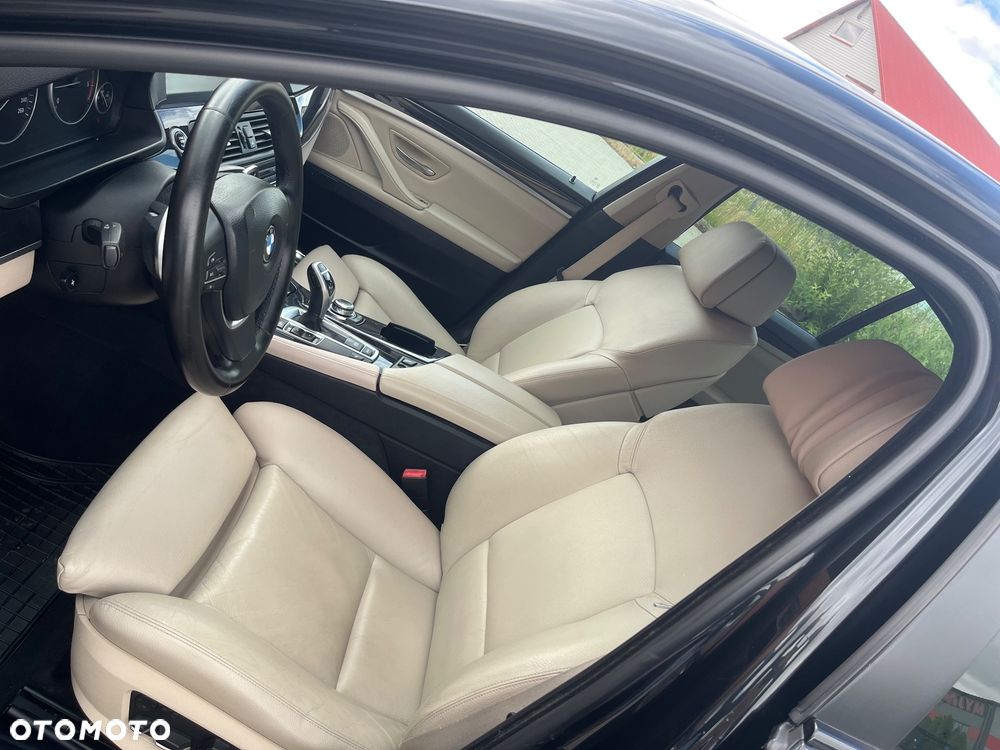 BMW Seria 5 525d - 13