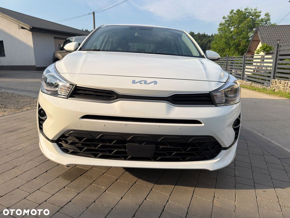 Kia Rio - 8