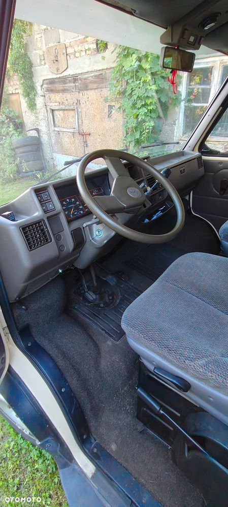Peugeot J5 - 13