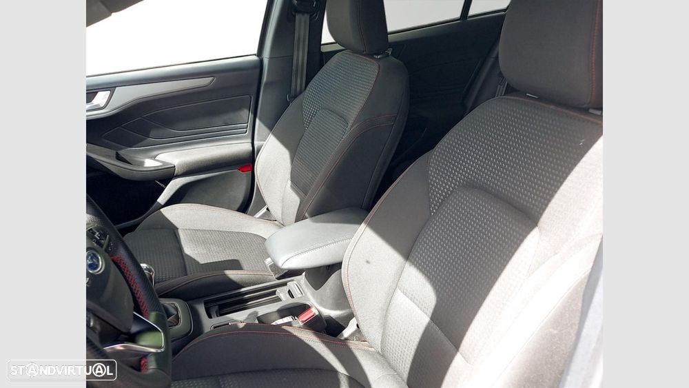 Ford Focus SW 1.0 EcoBoost MHEV ST-Line - 13