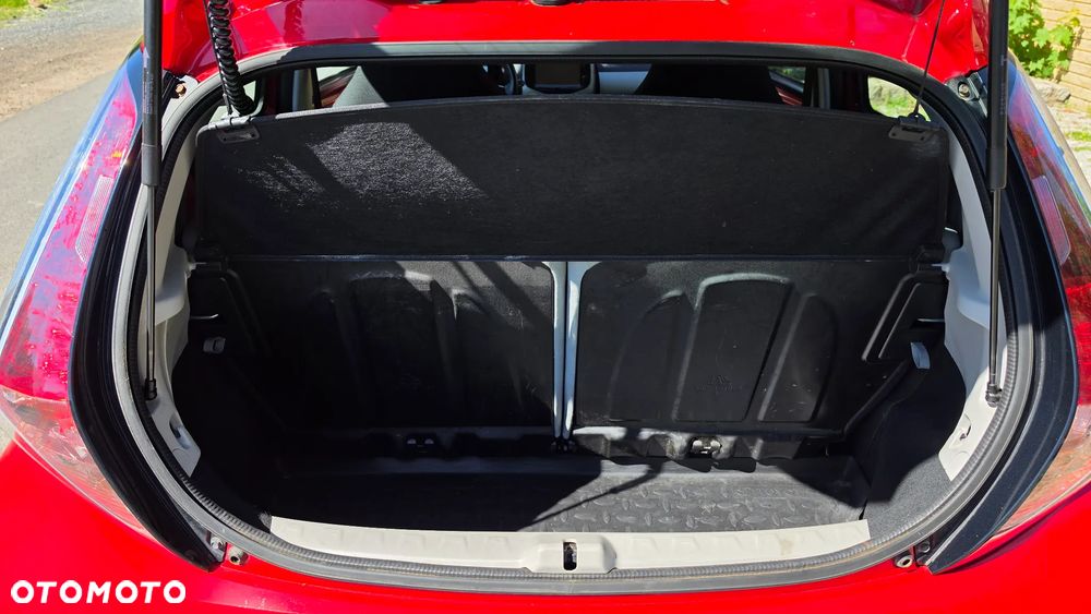 Toyota Aygo x-play touch - 12