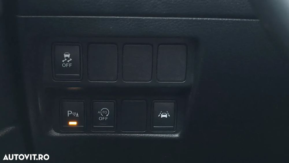 Nissan Qashqai 1.6 DCI TEKNA+ - 23