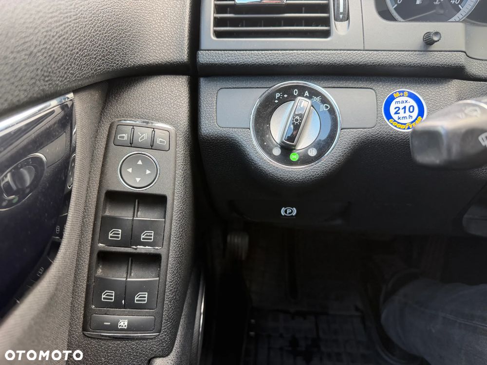 Mercedes-Benz Klasa C 220 CDI DPF Automatik Elegance - 15