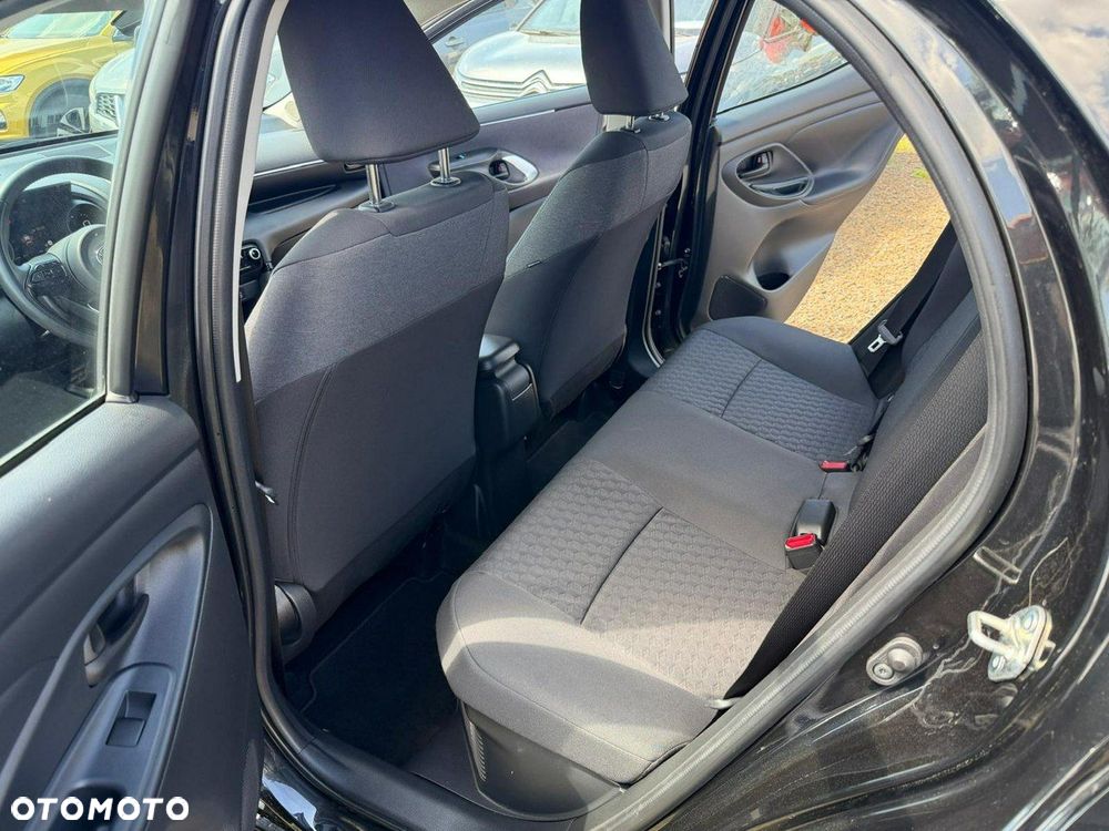Toyota Yaris - 16