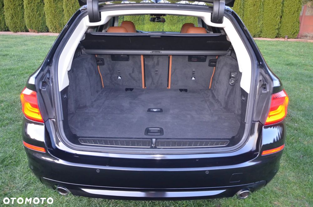 BMW Seria 5 520d Sport Line - 31