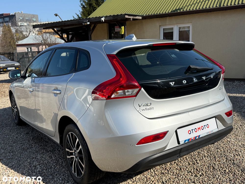 Volvo V40 D2 Kinetic - 8