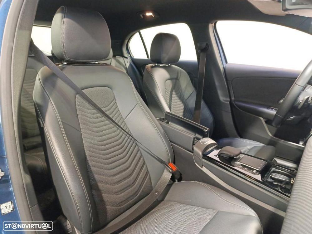 Mercedes-Benz A 250 e Style Plus - 4