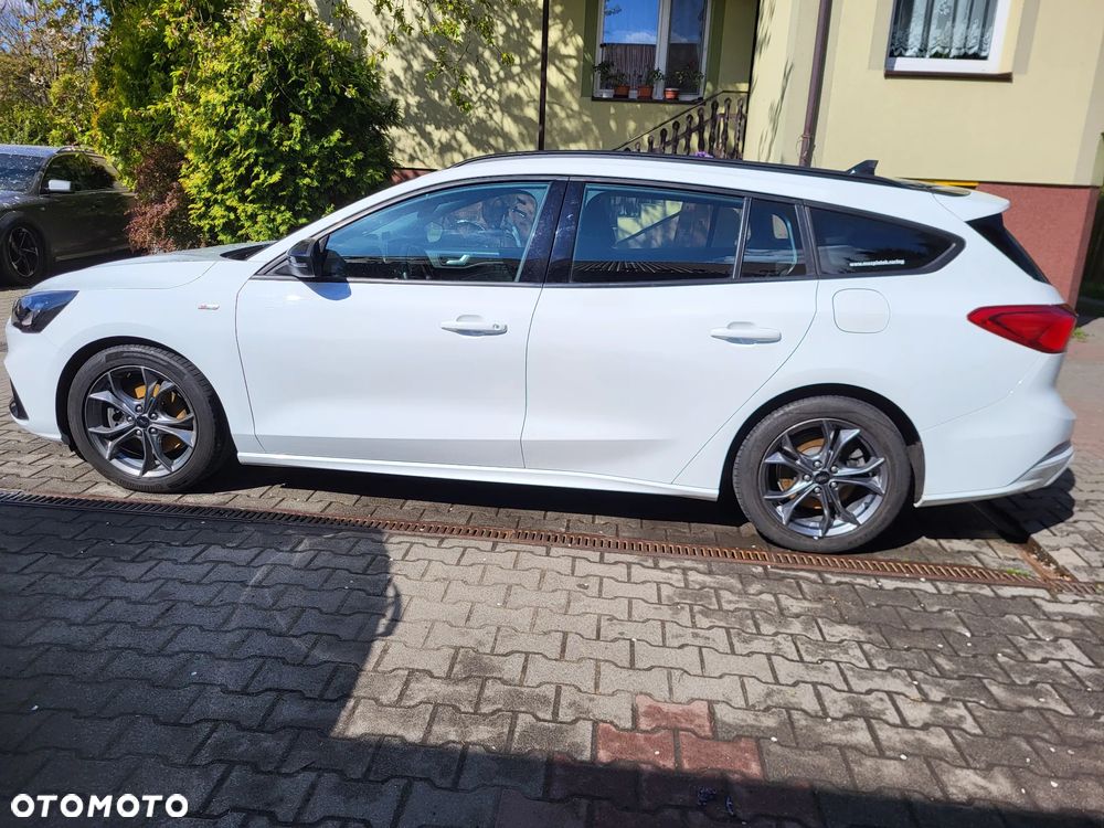 Ford Focus 1.5 EcoBlue Start-Stopp-System ST-LINE - 16