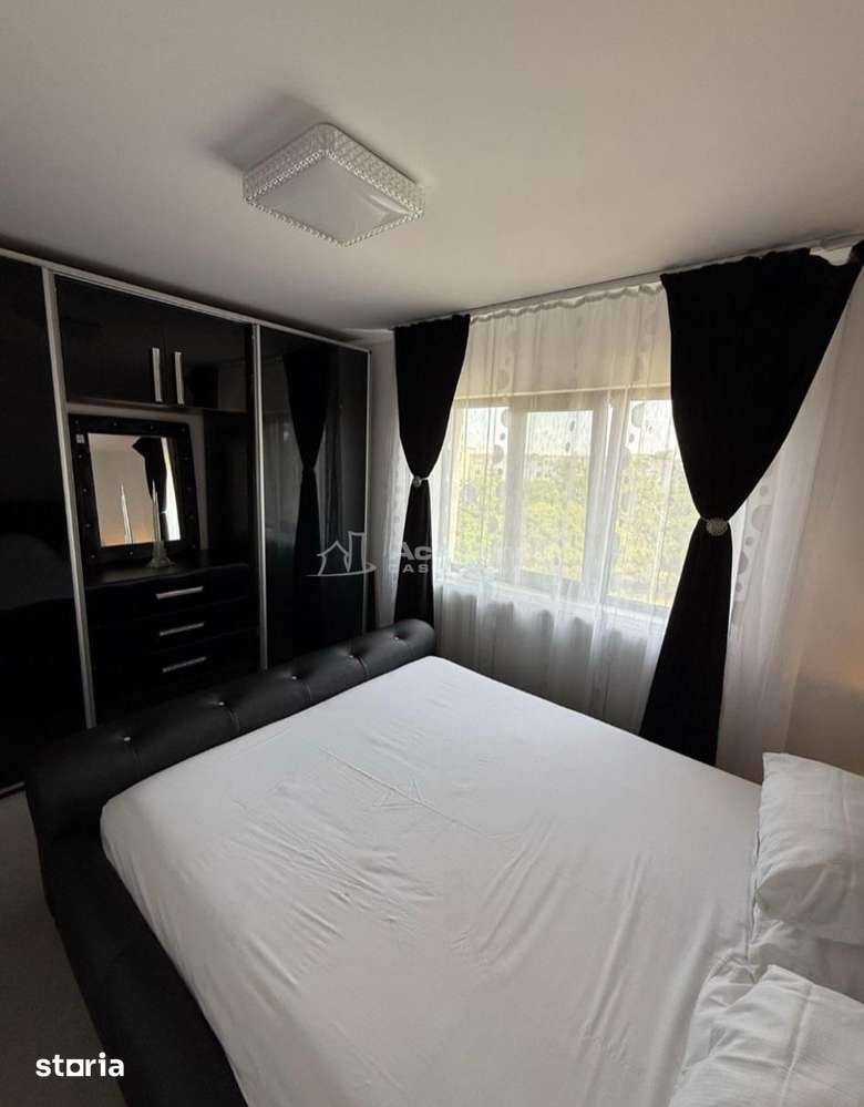 2 camere, 53 mp,etaj 4, LOC DE PARCARE, zona Pod — fotografia 3