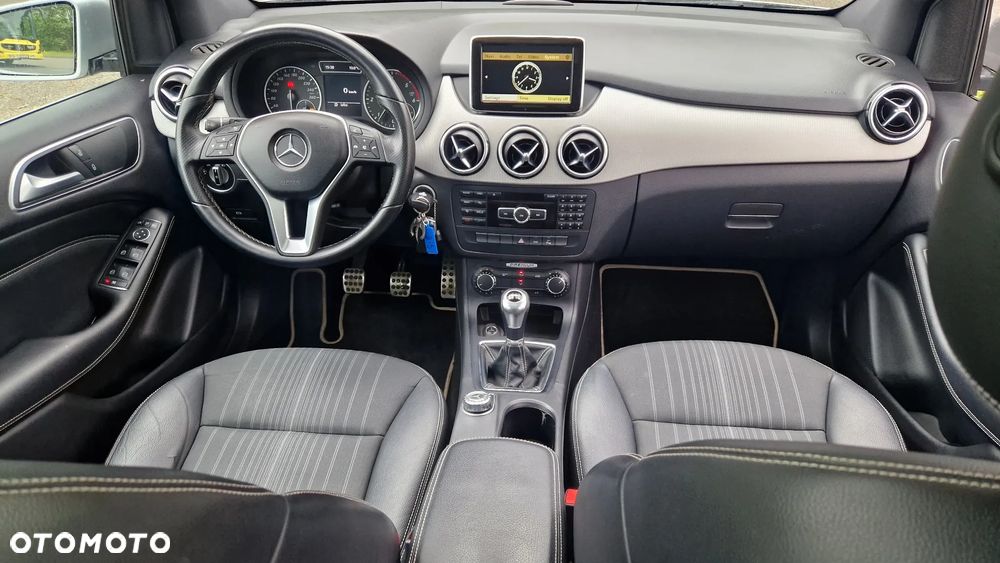 Mercedes-Benz Klasa B 200 CDI (BlueEFFICIENCY) - 14