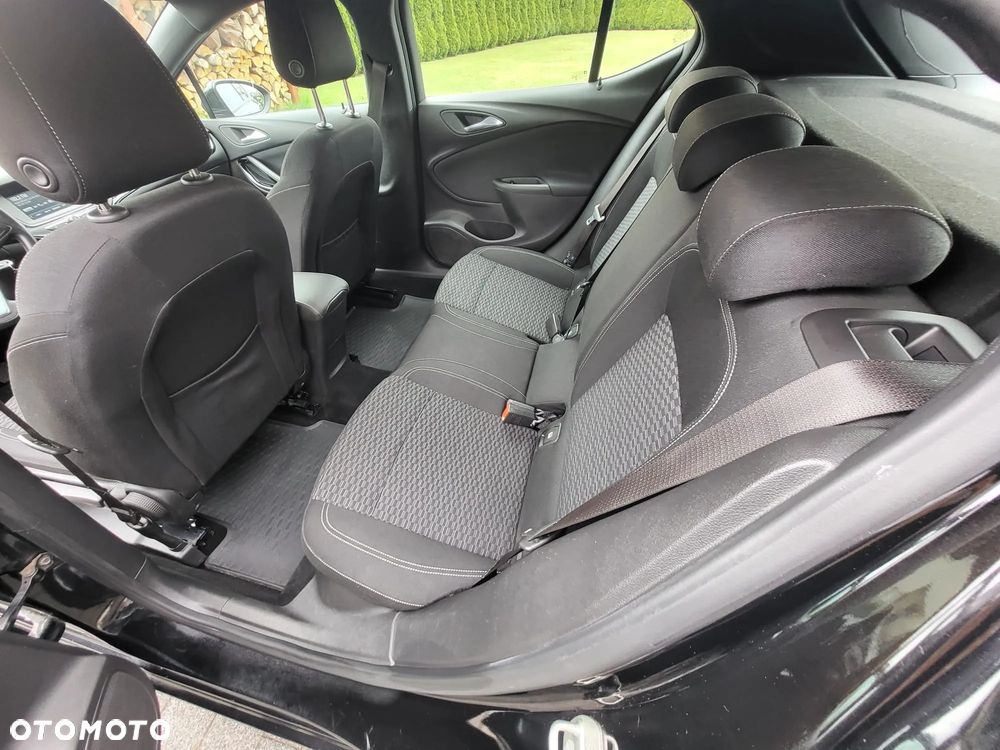 Opel Astra 1.4 T Dynamic S&S - 14