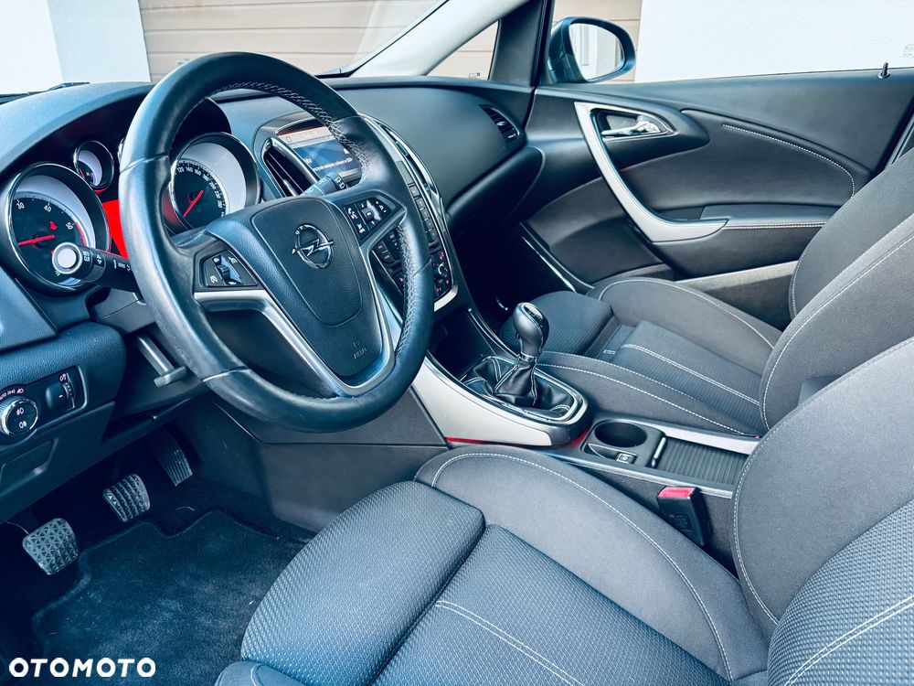 Opel Astra 1.7 CDTI DPF Cosmo - 10