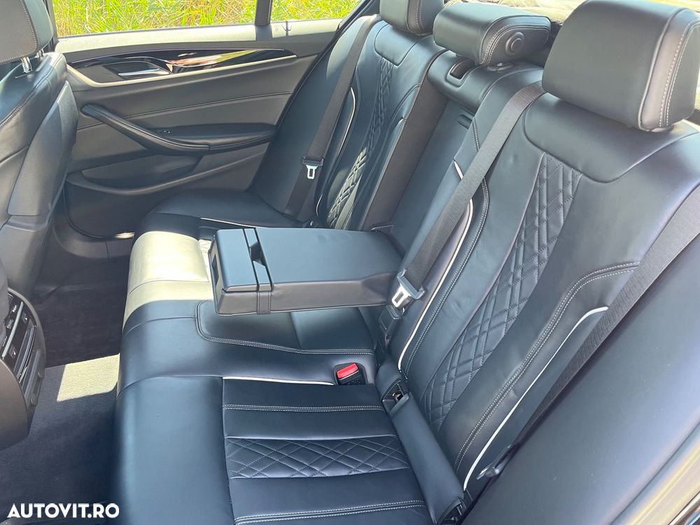 BMW Seria 5 530i xDrive AT - 14