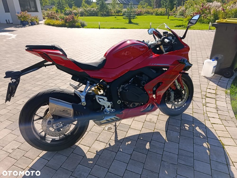 QJmotor SRK 800RR