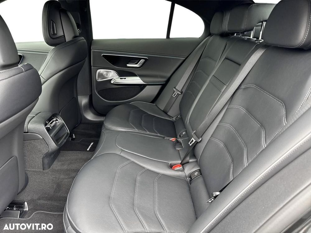 Mercedes-Benz E 300 4MATIC Aut. - 10