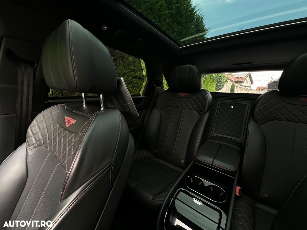Bentley Bentayga W12 Mulliner - 17