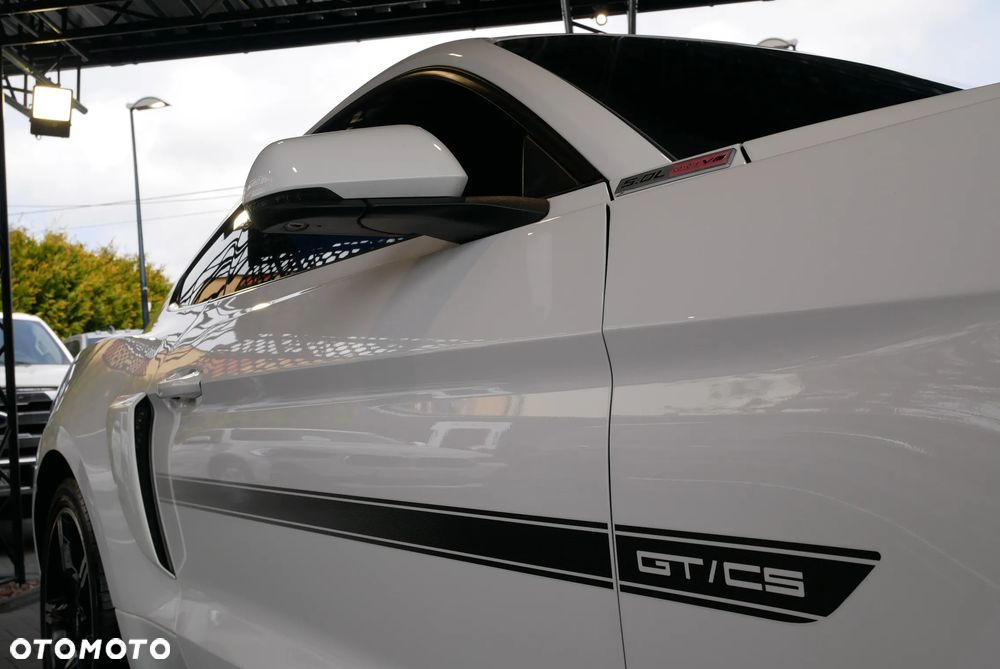 Ford Mustang - 36