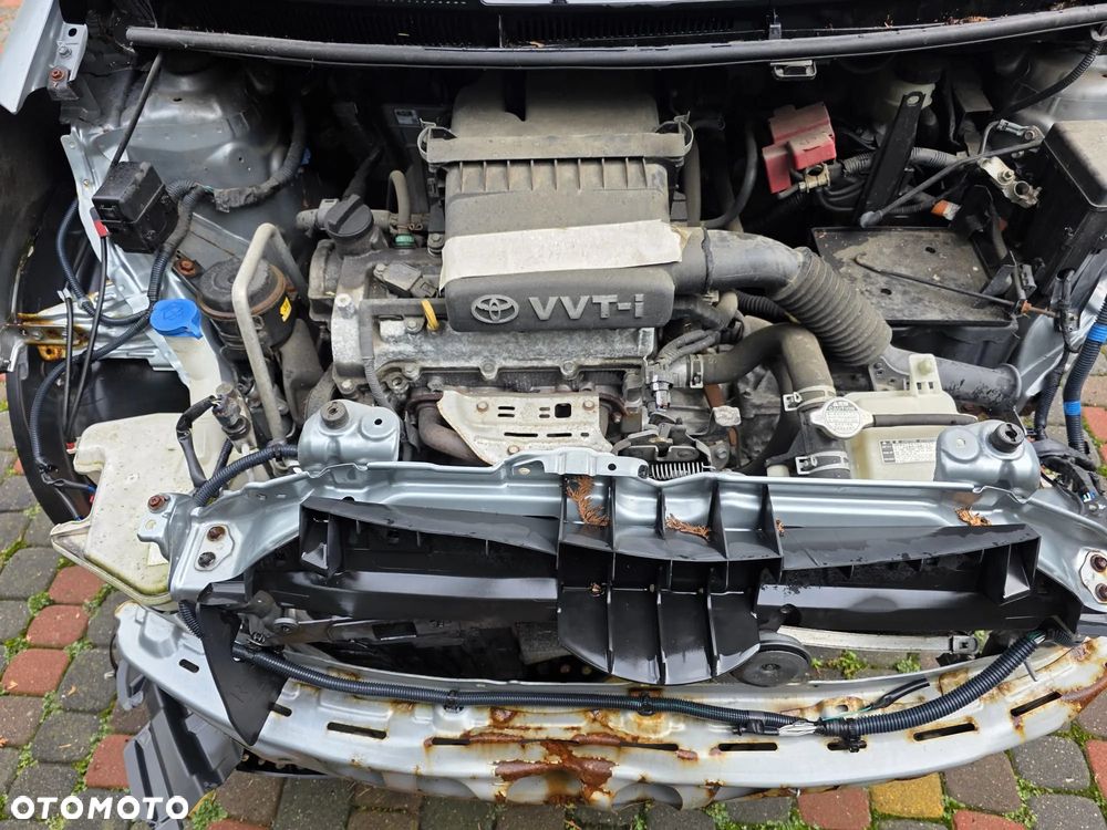 Toyota Yaris 1.3 VVT-i Sol - 9