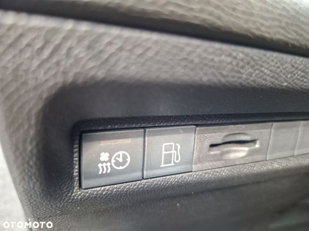 Peugeot 308 1.6 Hybrid PHEV GT Exclusive e-DCS7 - 28