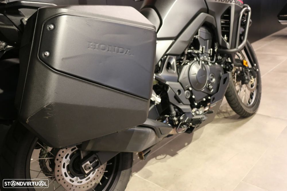 Honda Transalp 750 - 3