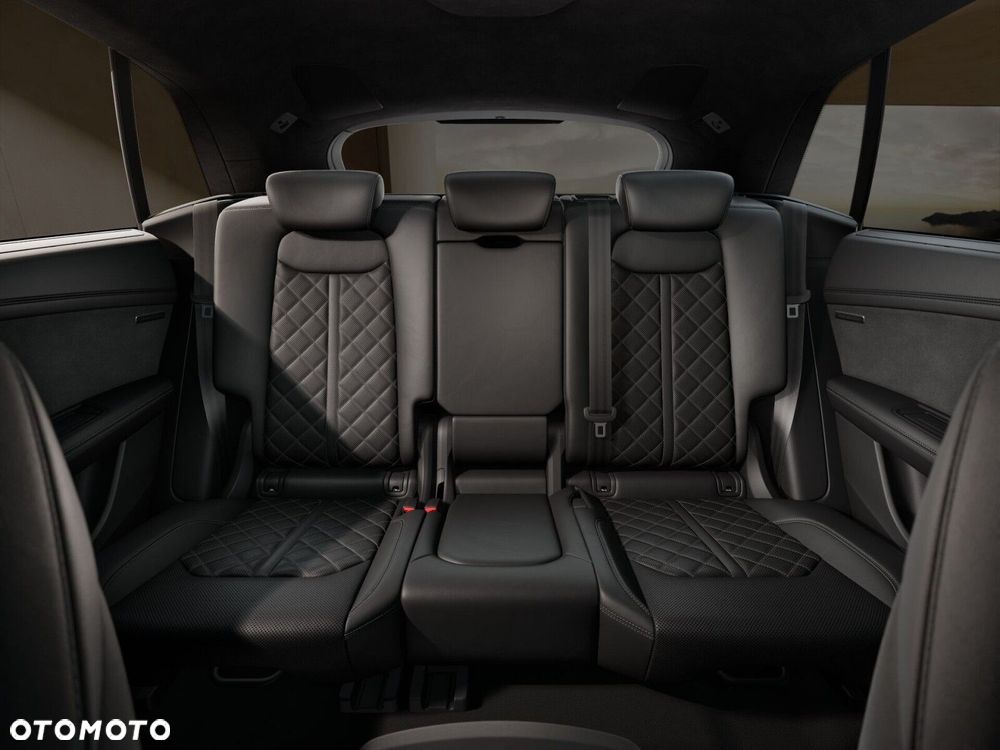 Audi Q8 - 8