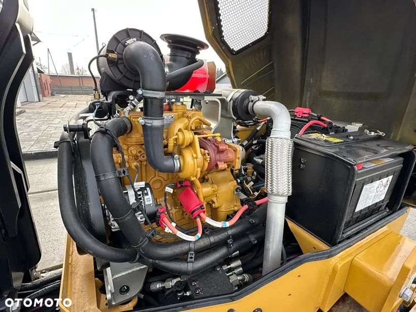 Caterpillar CB 2.7 GC - 28