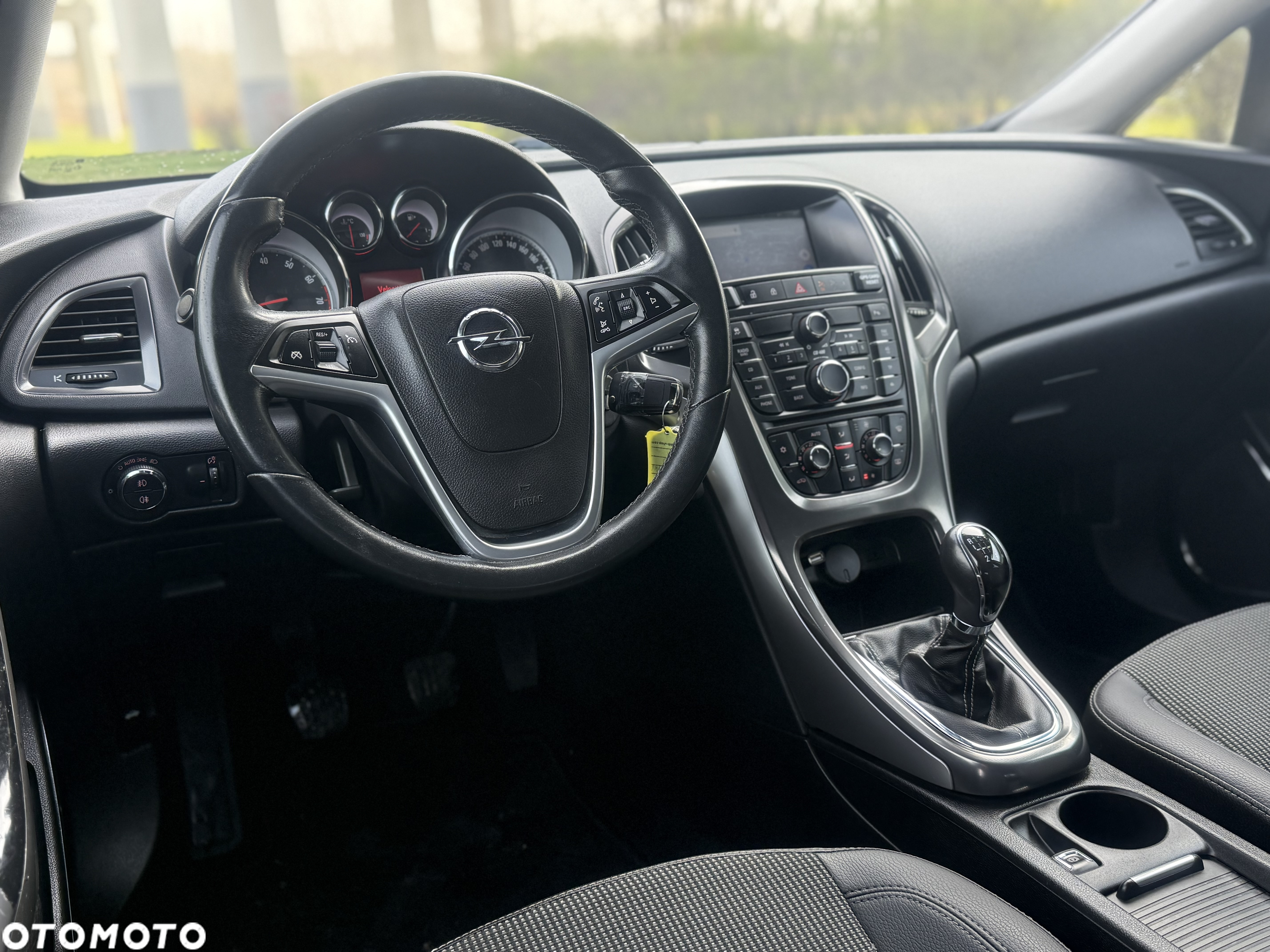 Opel Astra 1.4 Turbo Cosmo - 12
