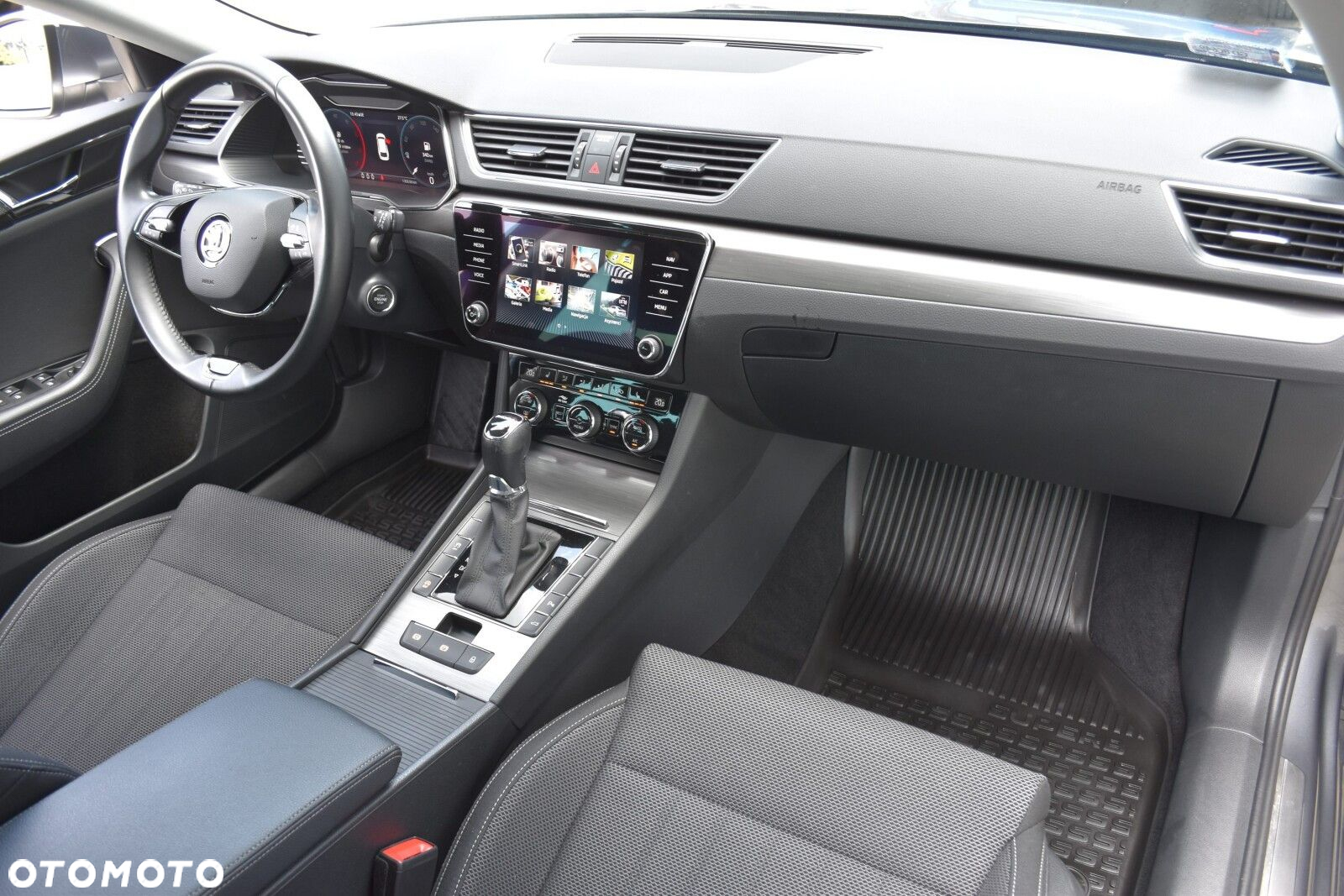 Skoda Superb 2.0 TDI SCR Style DSG - 11