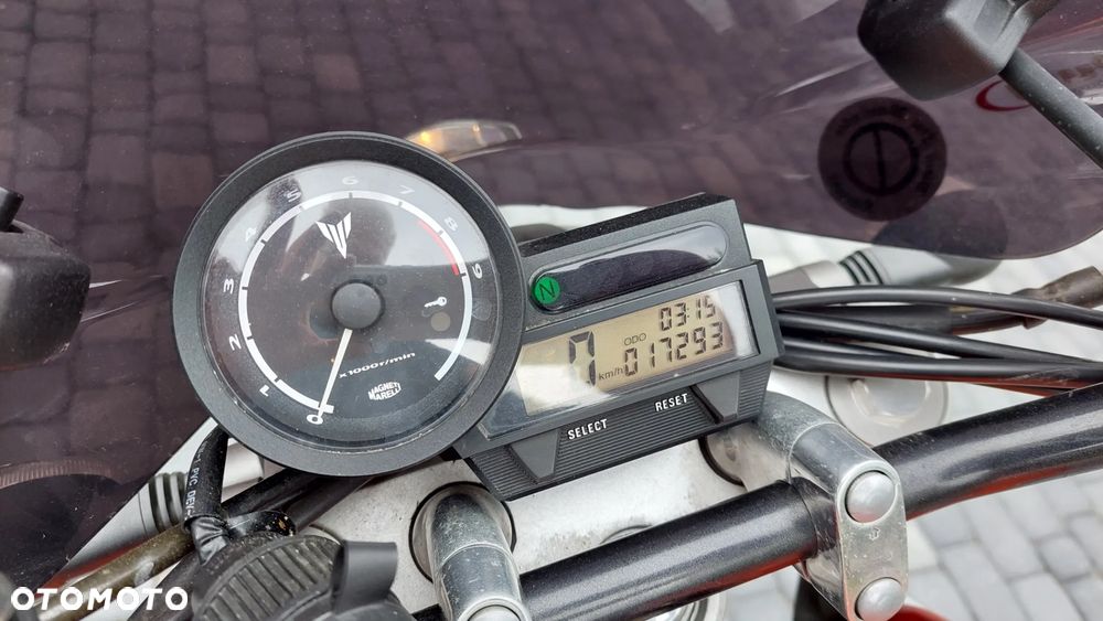 Yamaha MT - 2