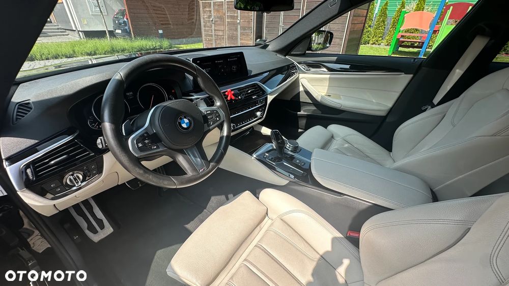 BMW Seria 5 520d Efficient Dynamics M Sport sport - 18