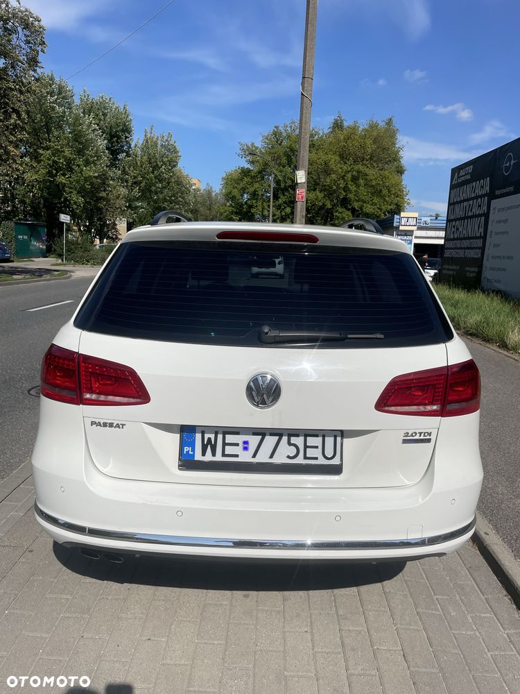 Volkswagen Passat 2012 photo 2