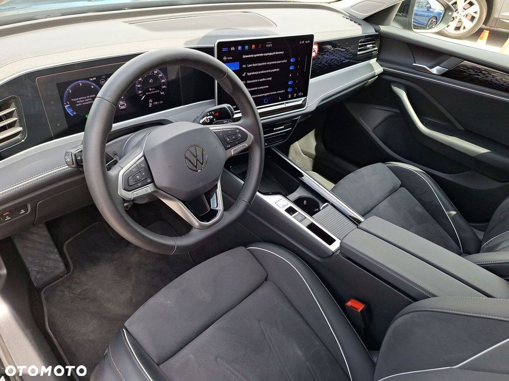 Volkswagen Passat - 17