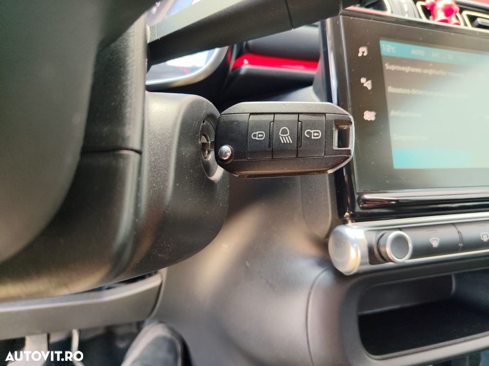 Citroën C3 1.2 PureTech BVM Shine - 17