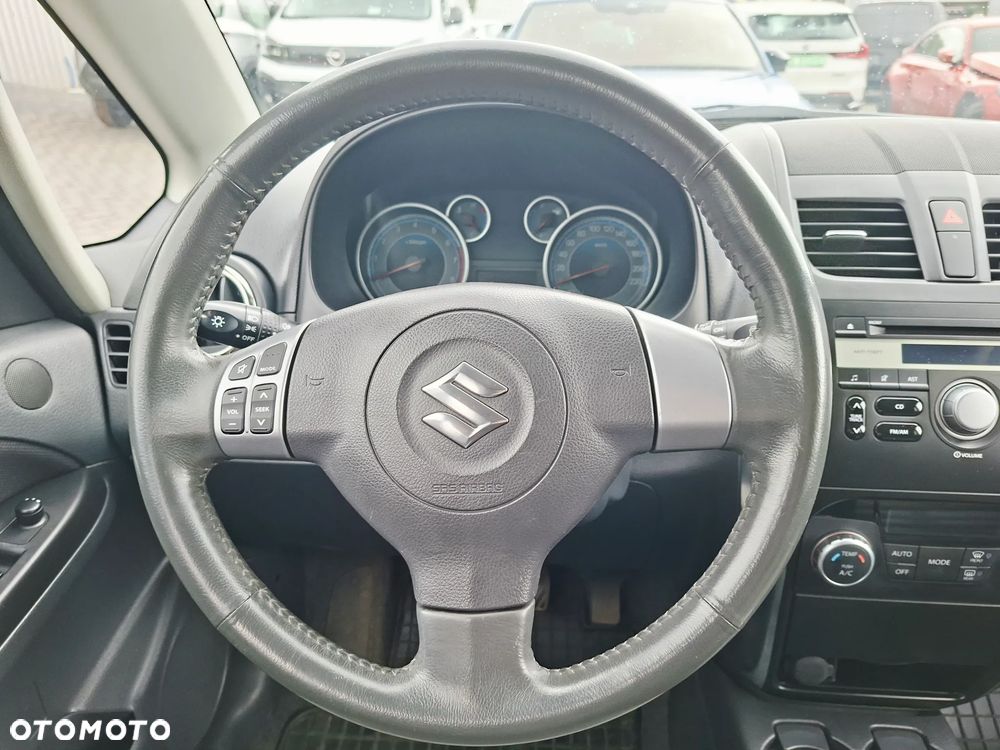 Suzuki SX4 1.6 Comfort - 17